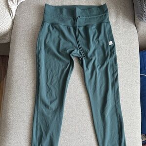 Vuori Daily Leggings size L